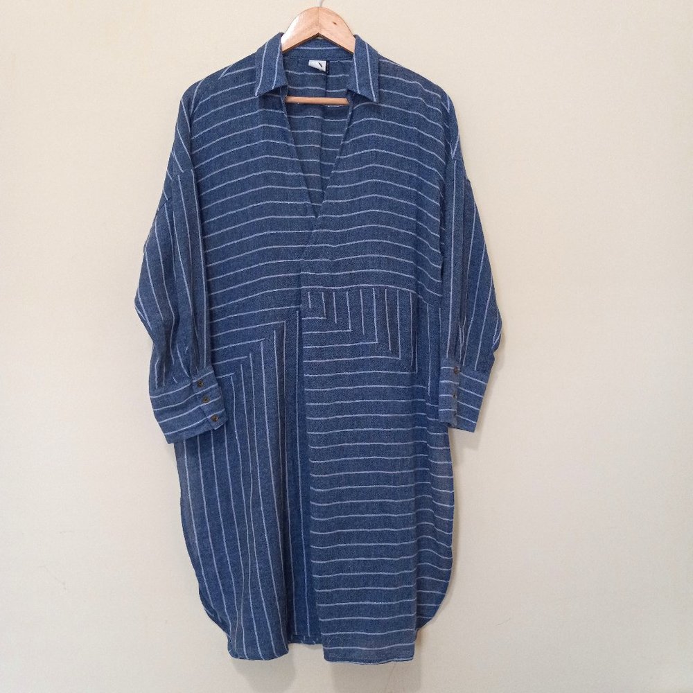 AKEMI+KIN Anthropologie Women's Gray Striped Slit Sides Long Tunic Top Size S